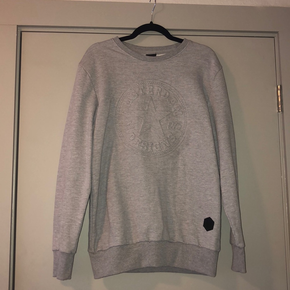 sweatshirt